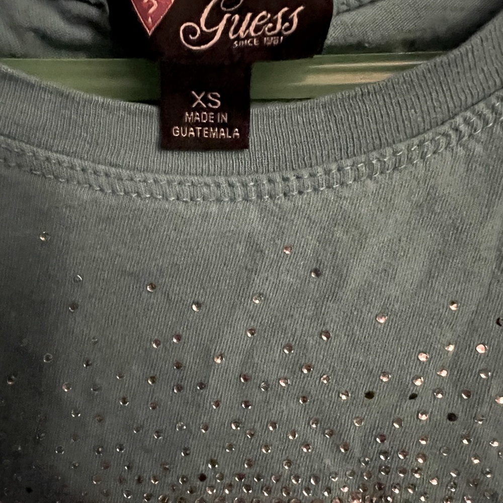 Guess - Picture 2 of 2